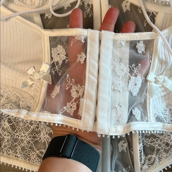 FOR LOVE AND LEMONS DAHLIA WHITE CORSET/BUSTIER LARGE - Picture 10 of 16